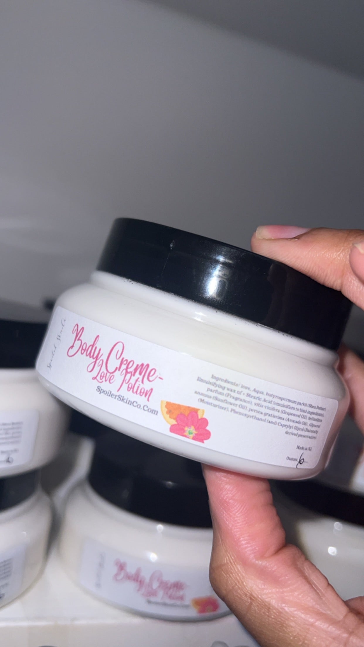 Creamy body butter (MULTIPLE SCENTS)